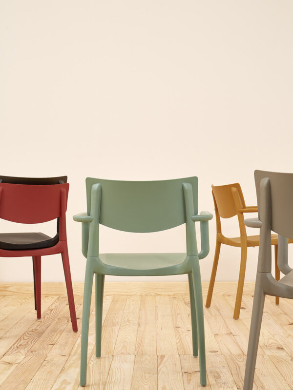 Ugostiteljska stolica Town Armchair - Slika 38